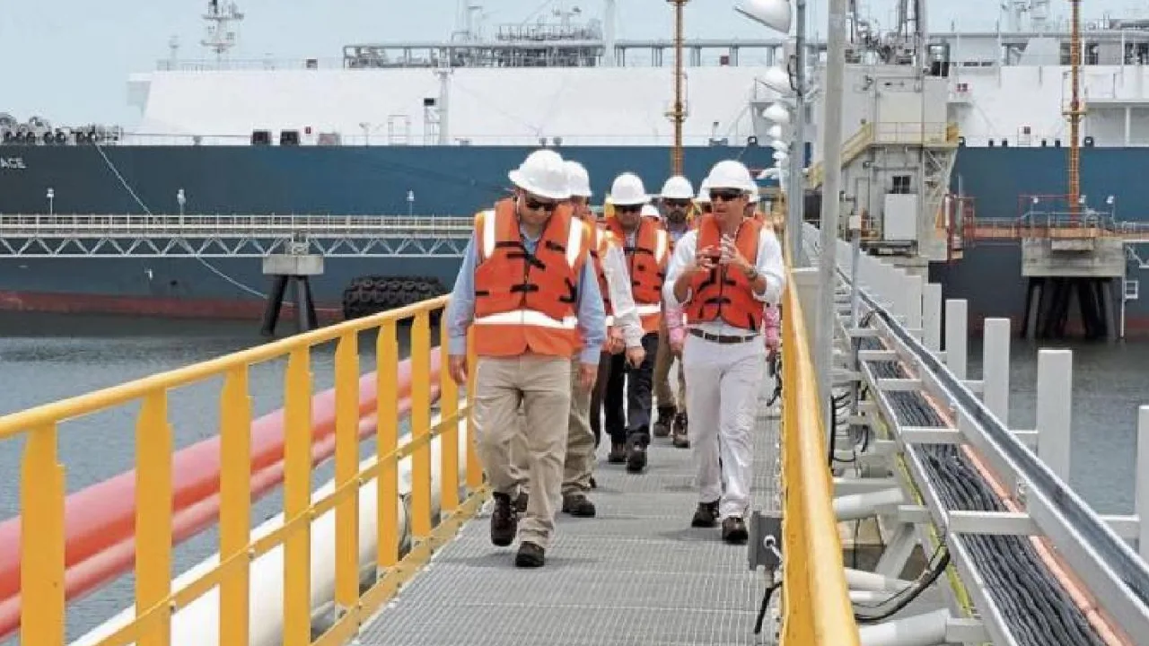 Regasificadora del Pacífico busca reducir el déficit de gas natural en Colombia