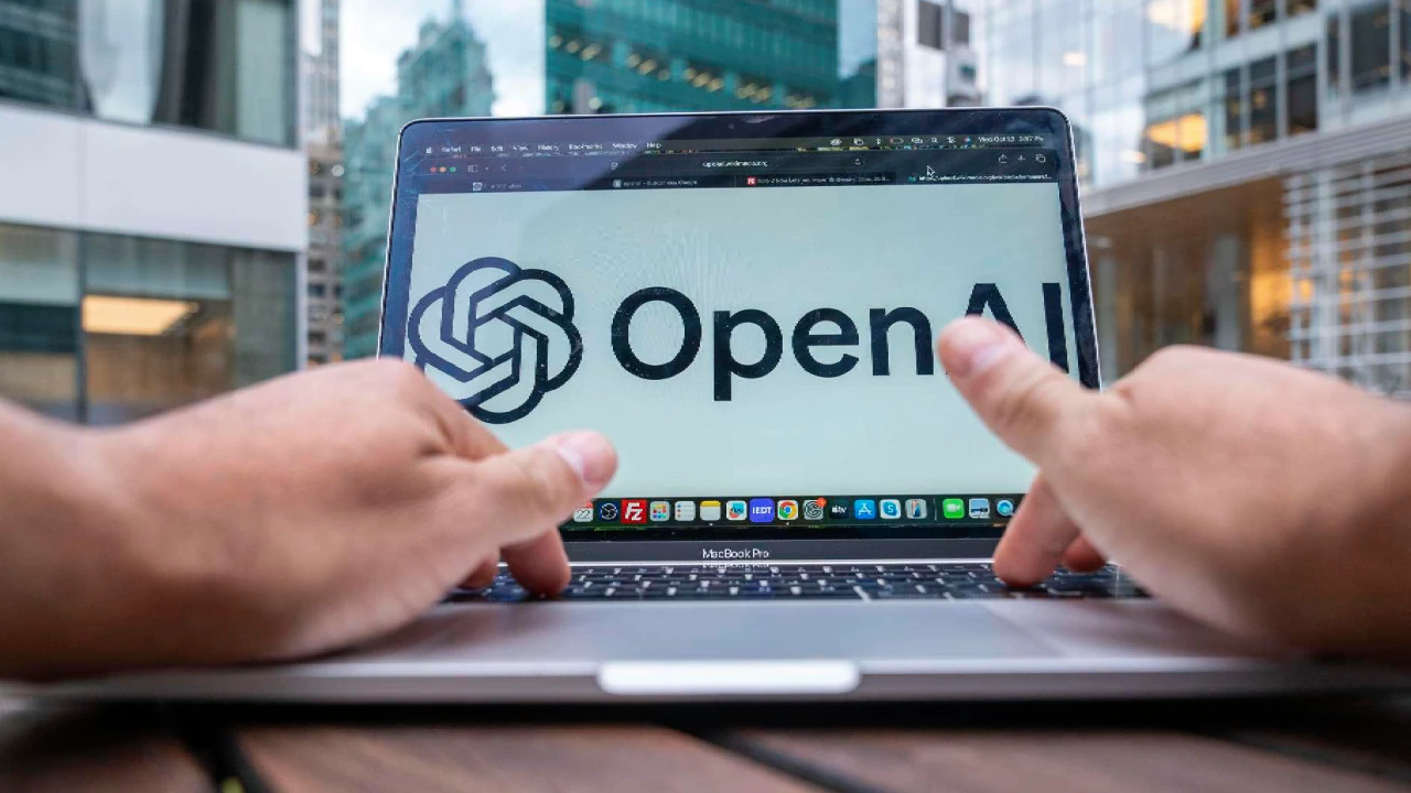 Los sitios web más visitados del mundo en 2025 1 Ranking de los sitios web 2025: Google domina y la IA gana terreno con ChatGPT