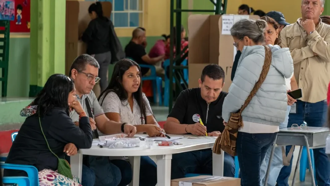 Así fue posible que salieran dos jurados de votación ciegos