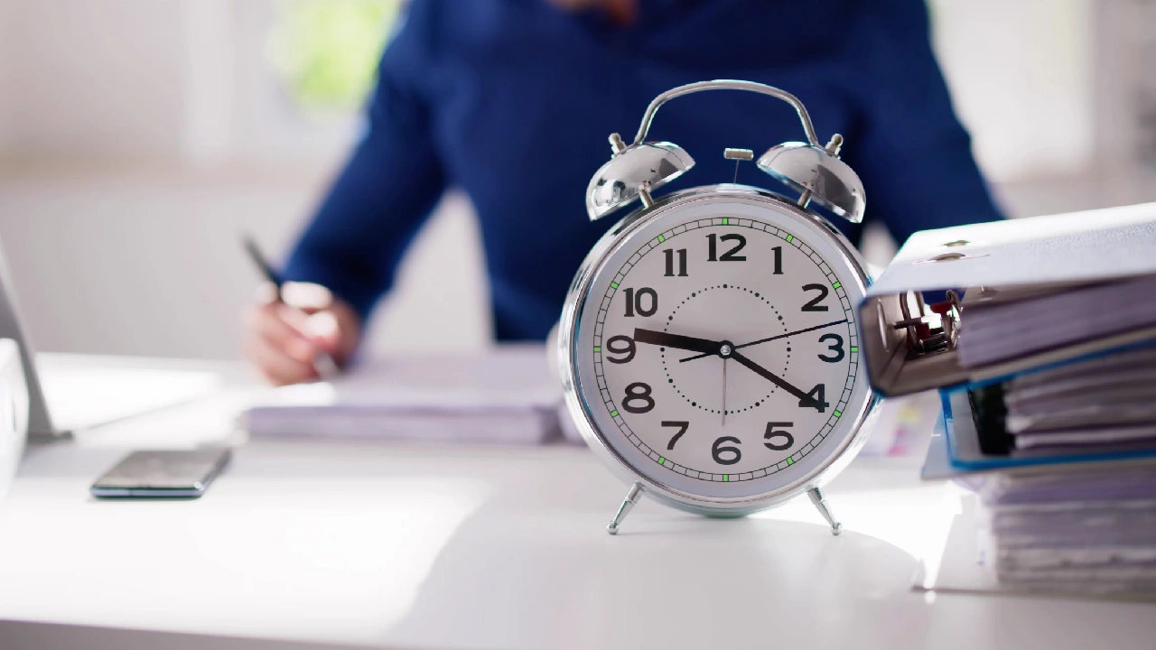 Costo de la hora laboral en Colombia subirá a $10.422: El duro análisis de Anif