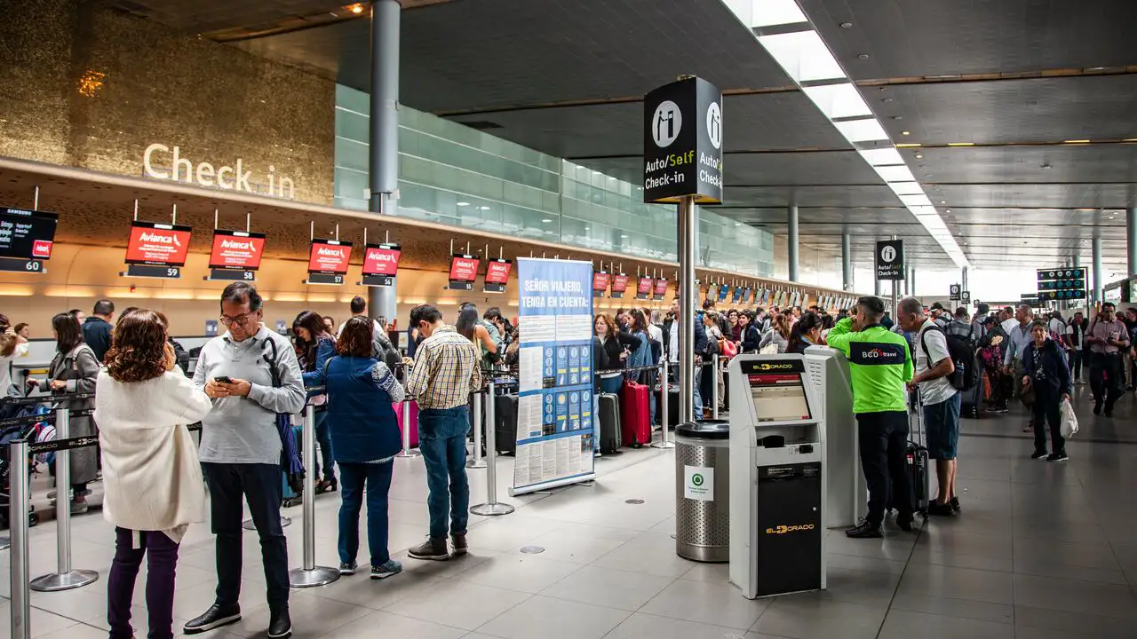 Colombia consolida liderazgo regional en movilidad aérea: cifras récord de pasajeros y carga en 2025