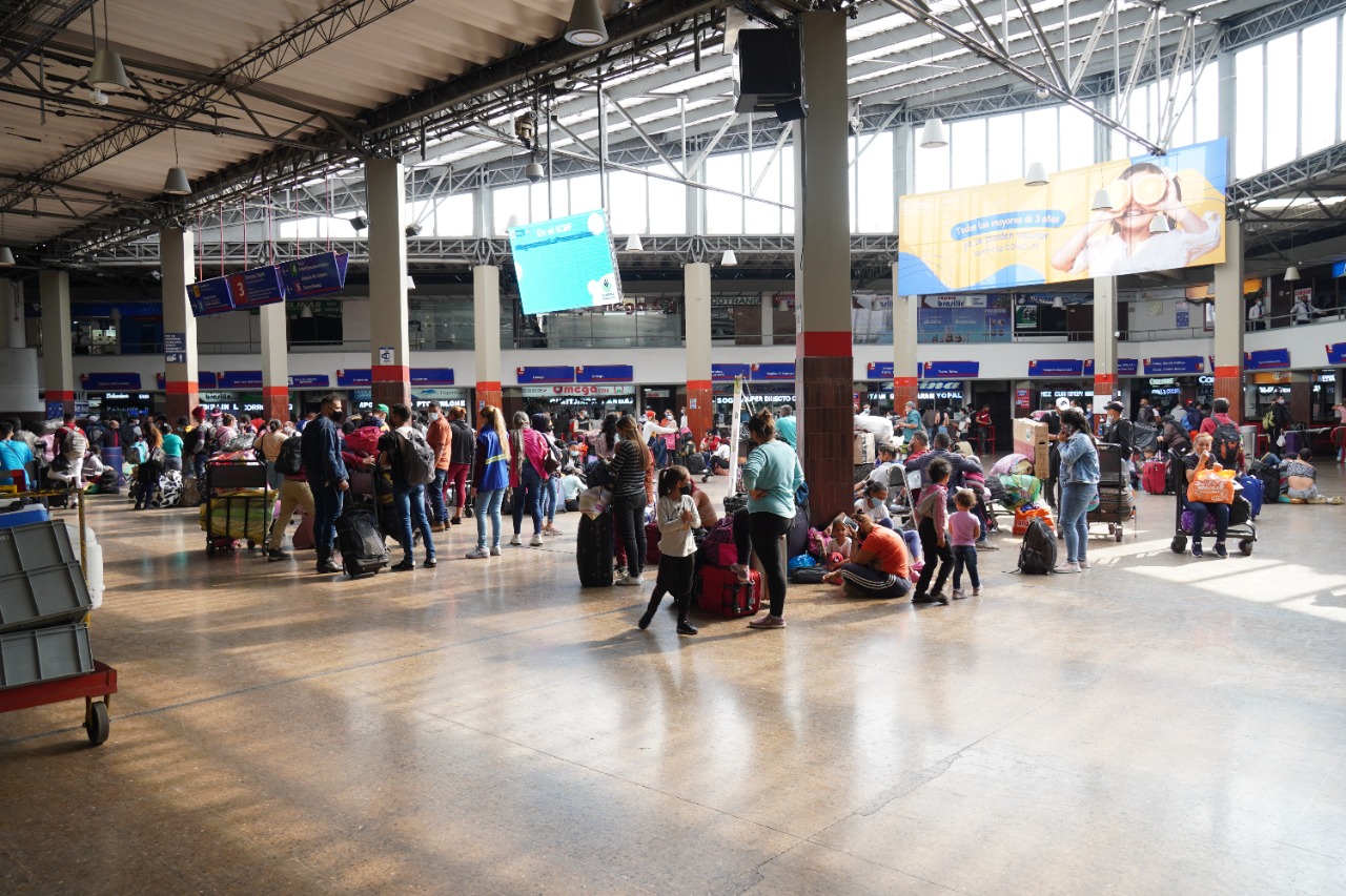 Éxodo en Bogotá: Más de 184.000 pasajeros se movilizan por las Terminales este puente de San José 1 Terminal de Bogotá refuerza seguridad y estrena punto en Yomasa para el festivo de San José