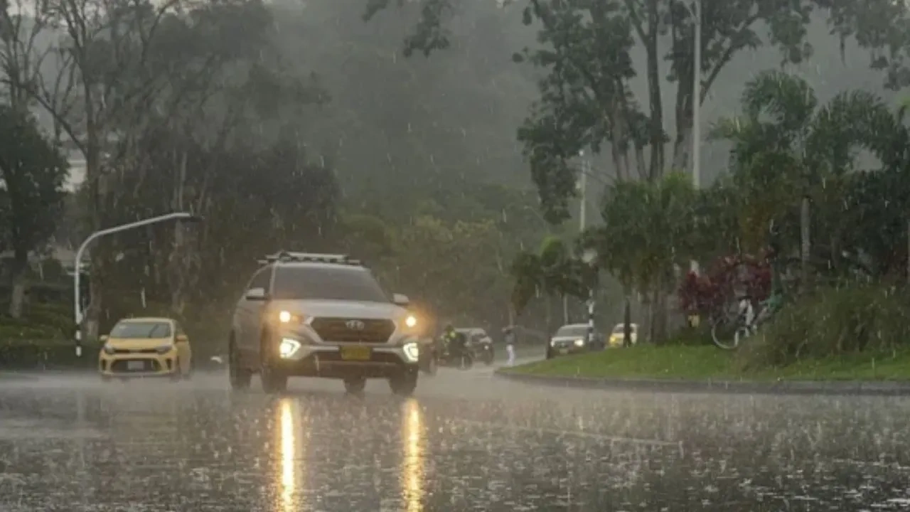 Alerta en Medellín: lluvias activan vigilancia.