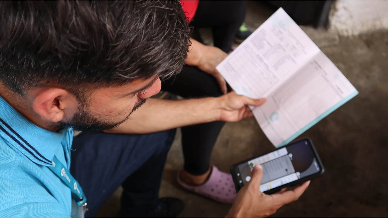 Créditos digitales y de bajo monto: la apuesta de Medellín para fortalecer la economía local