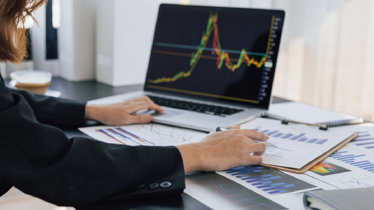 Índice de Incertidumbre Política y Económica marca 298 puntos en febrero