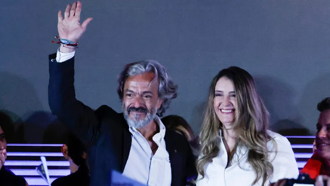 Paloma Valencia y Juan Daniel Oviedo sellan alianza presidencial para 2026