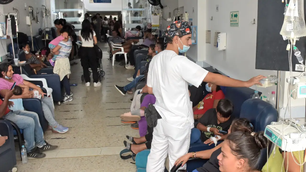 Petro propone liquidar EPS quebradas en medio de la crisis del sistema de salud en Colombia