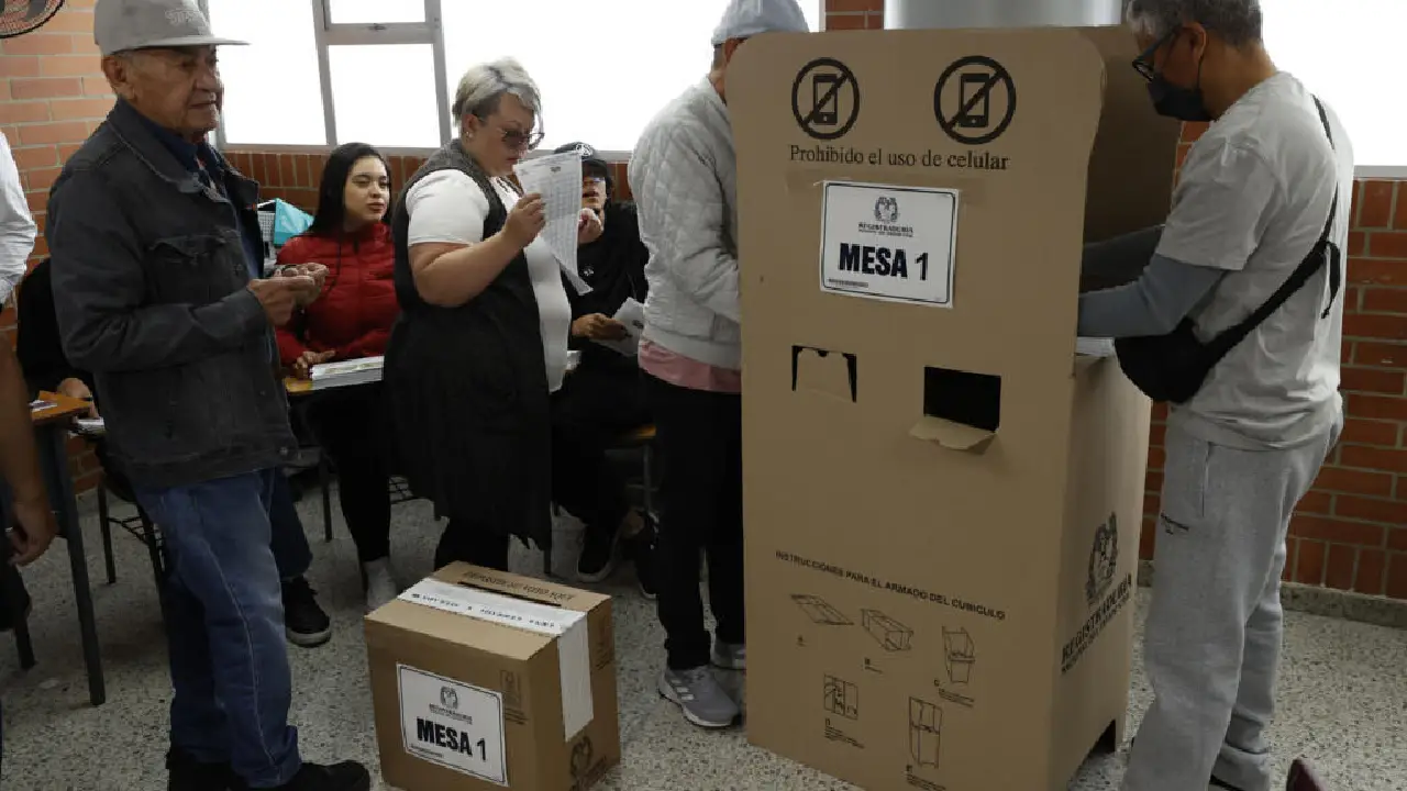 ecciones Colombia 2026: Iván Cepeda será el número 1 en el tarjetón y Luis Gilberto Murillo el 14