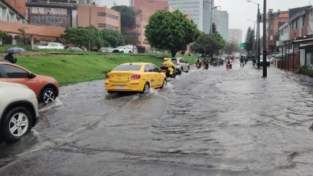 Alerta en Medellín: lluvias activan vigilancia.