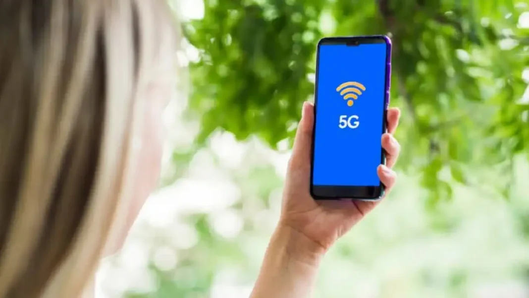 ¿Cómo se movió la conectividad y velocidad móvil en Colombia durante el segundo semestre de 2025?