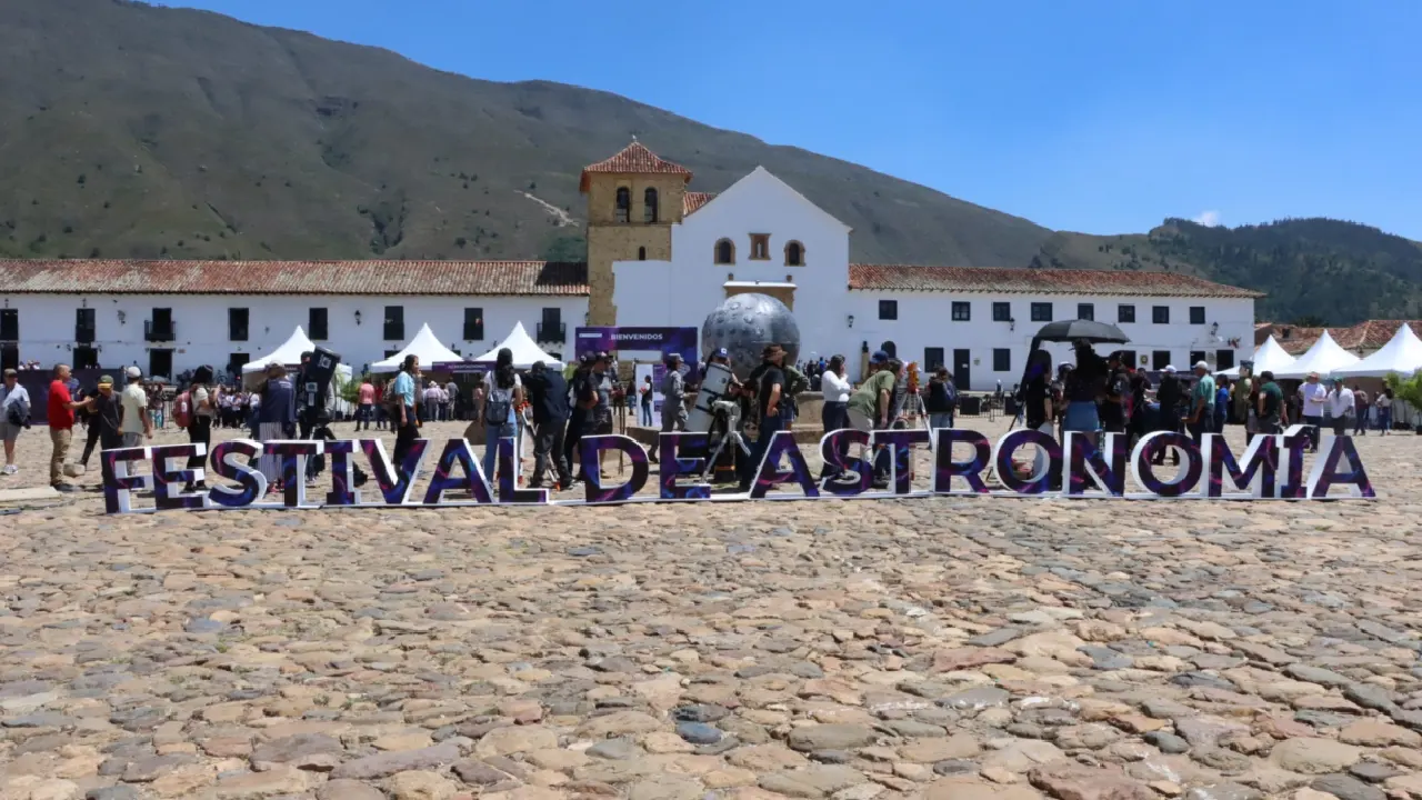 Villa de Leyva proyecta asistencia récord de 6.000 personas para su Festival de Astronomía 1 Guía del Festival de Astronomía 2026: Villa de Leyva estrena sello Starlight