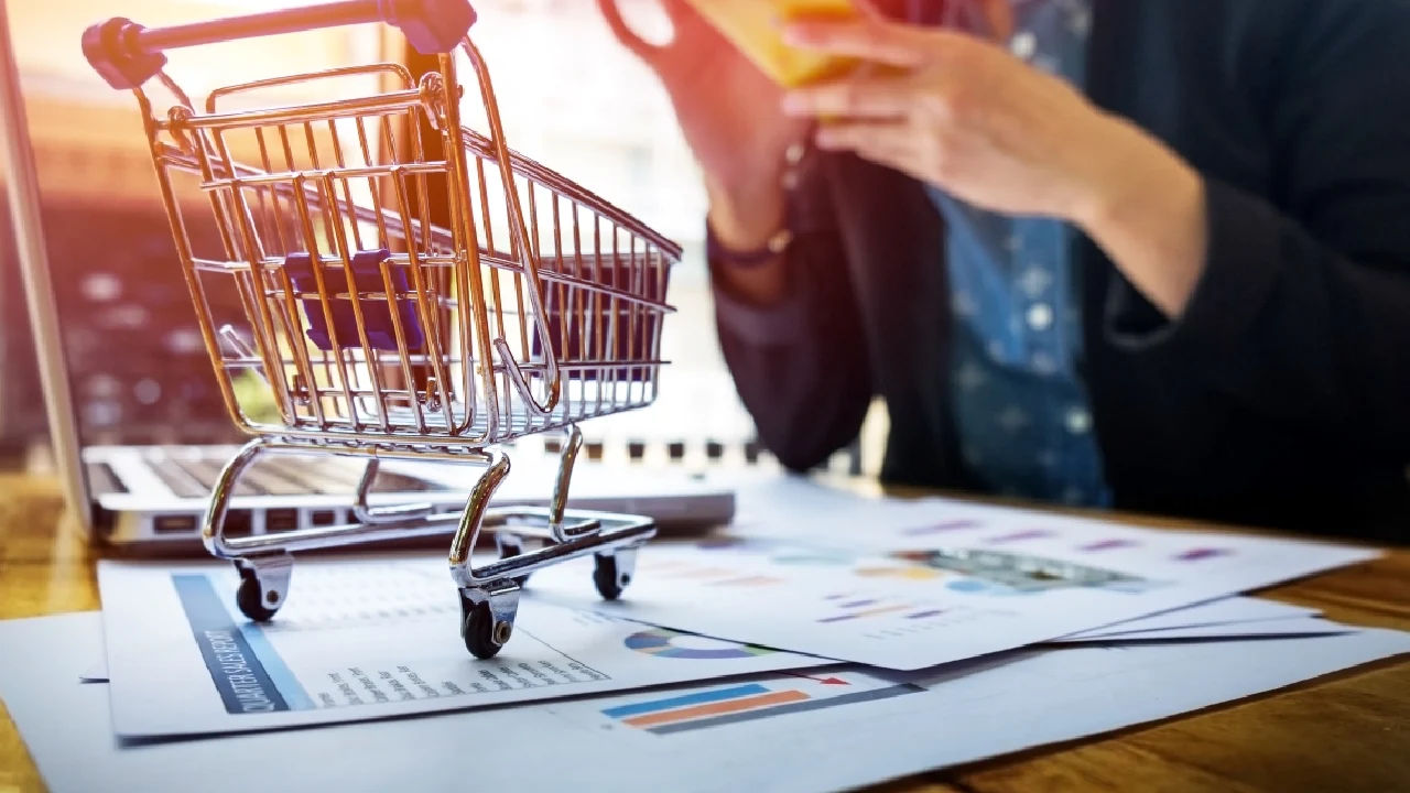 WhatsApp vs. Instagram Shopping: ¿Qué canal prefieren los emprendedores colombianos?