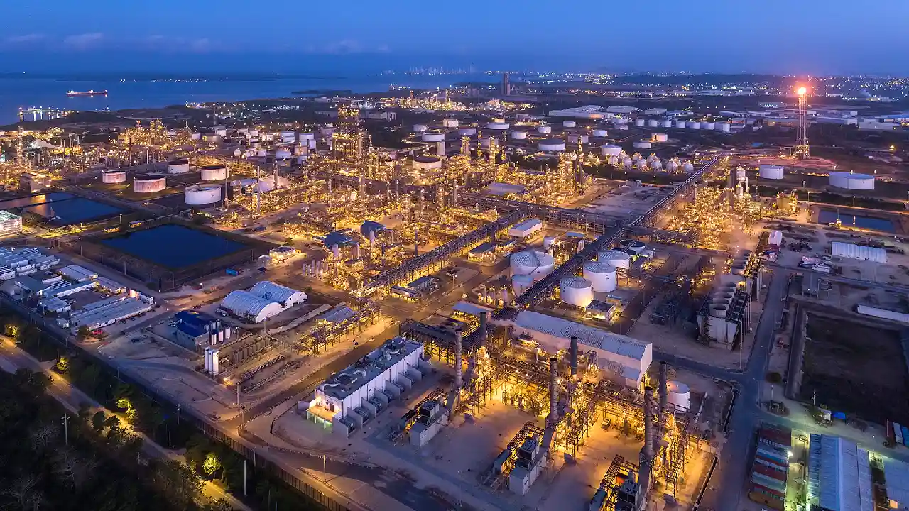 Refinería de Cartagena retoma operación plena tras superar contingencia eléctrica