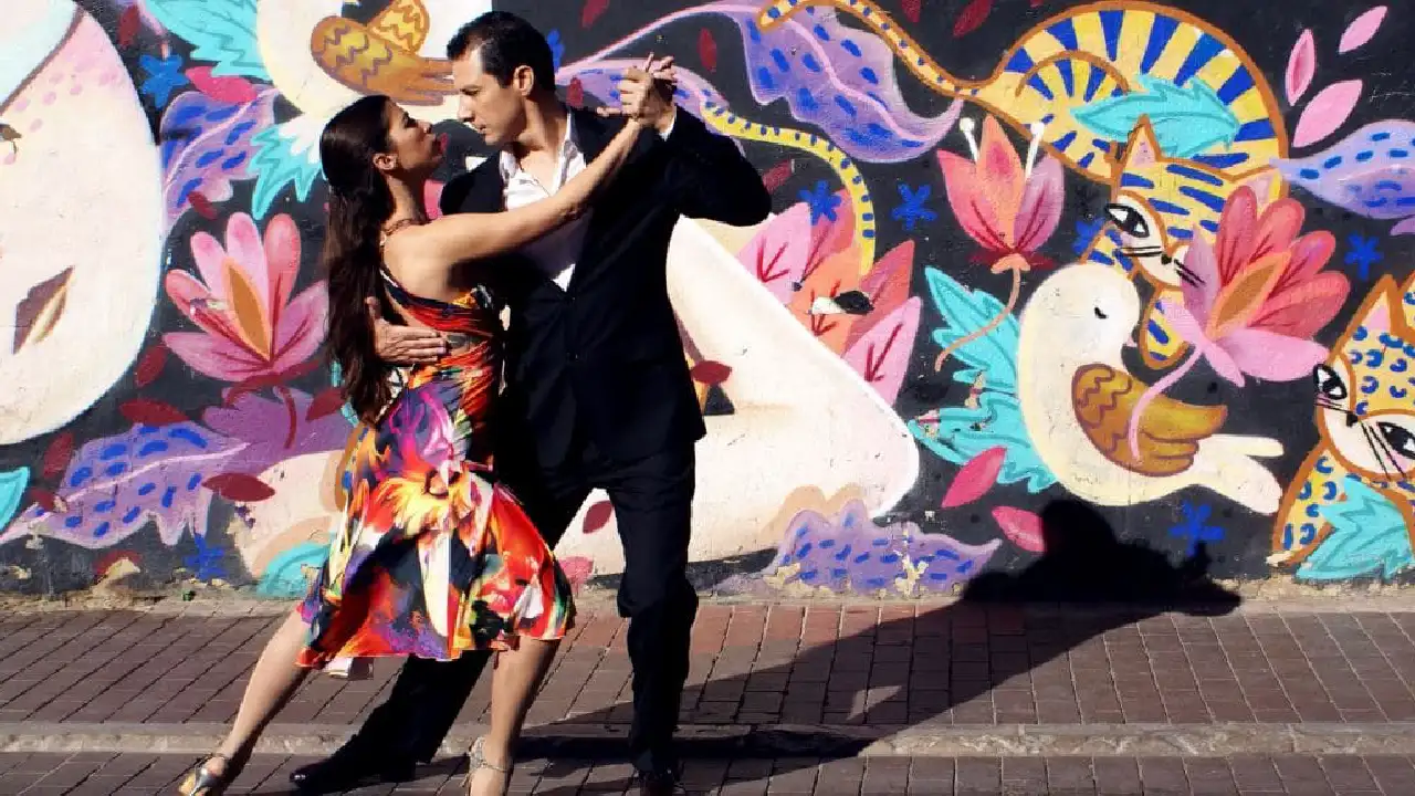 Manizales: Elegancia equina, tango y pasión futbolera