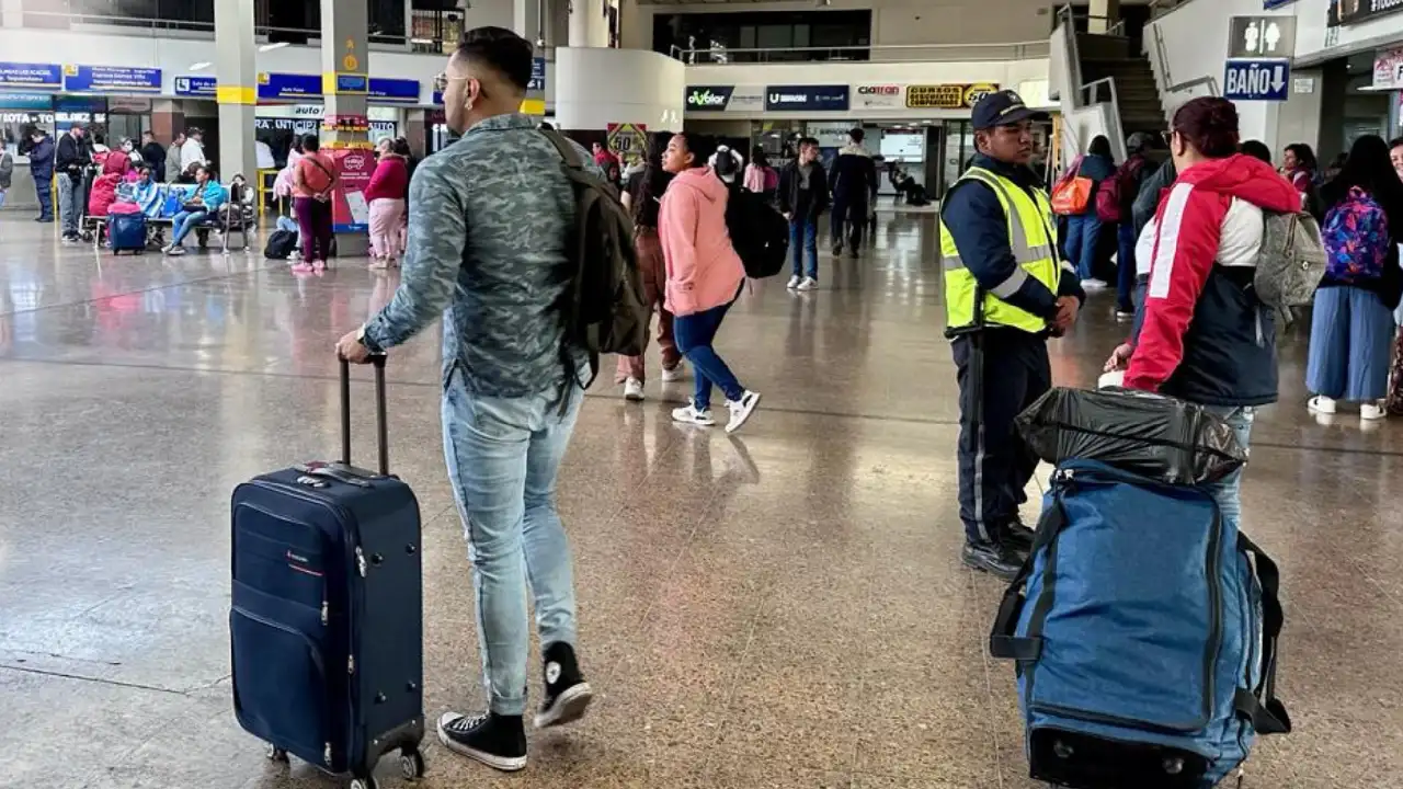 El transporte intermunicipal crece un 24% en Bogotá: Medellín y Cali lideran el origen de viajes