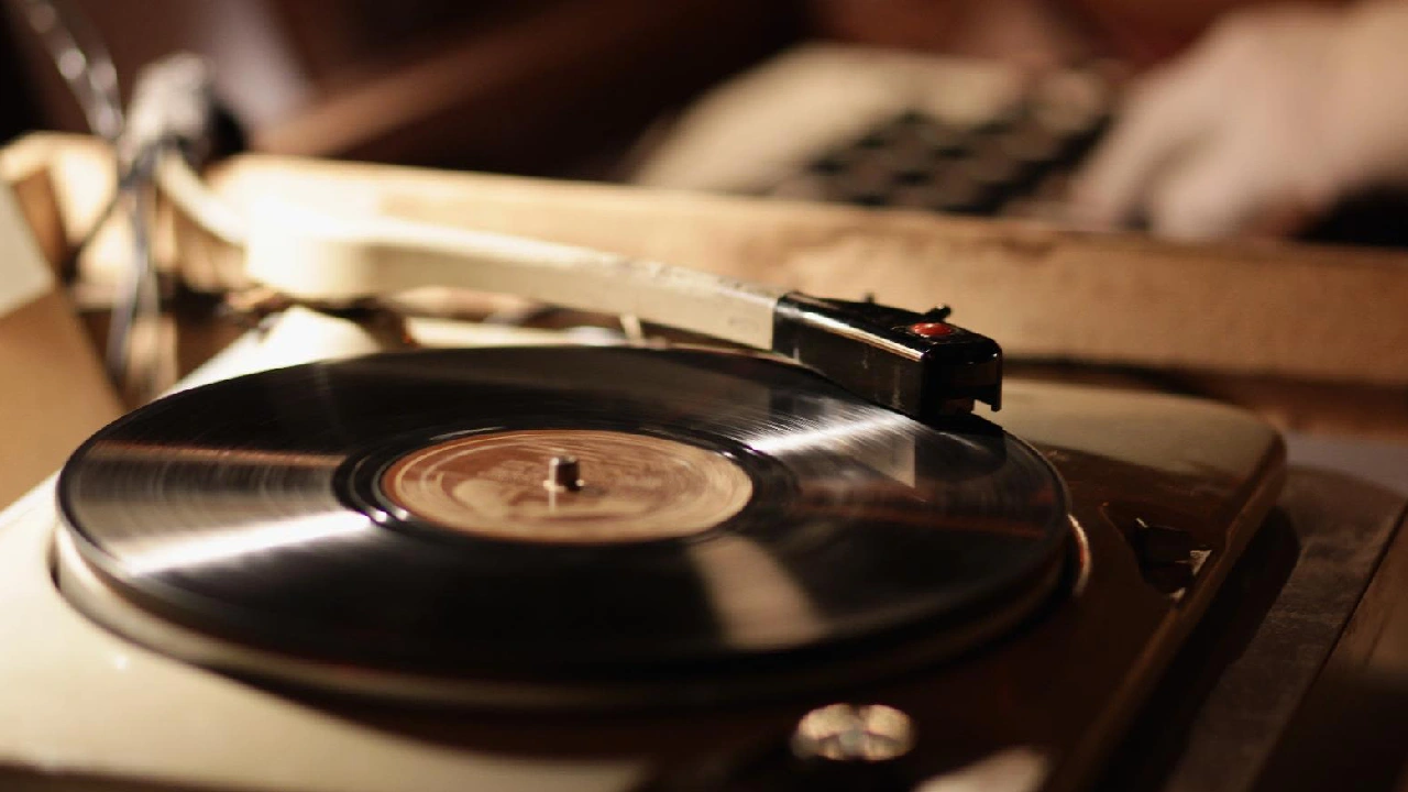 El vinilo reina en la era digital: Récord histórico de ingresos y unidades en 2025