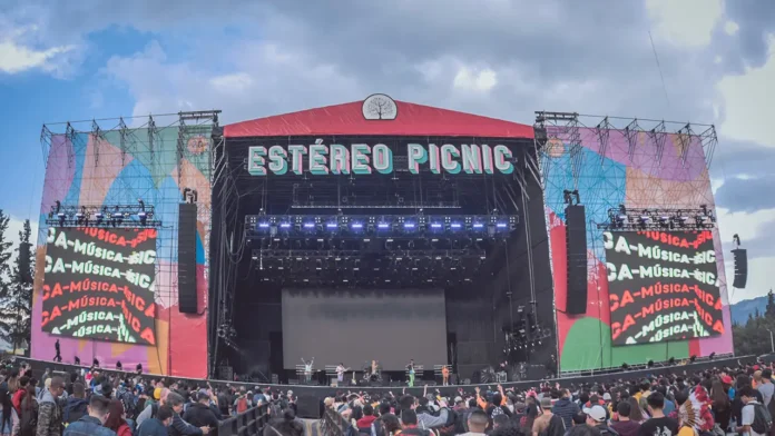 ¿A qué hora se presentan Sabrina, The Killers, Skrillex y más en el FEP 2026?: Horarios