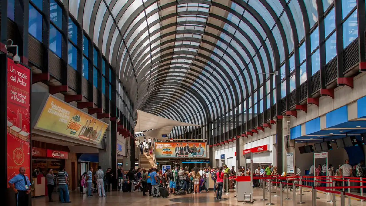 La falta de visión mantiene al aeropuerto José María Córdova en crisis La falta de visión mantiene al aeropuerto José María Córdova en crisis