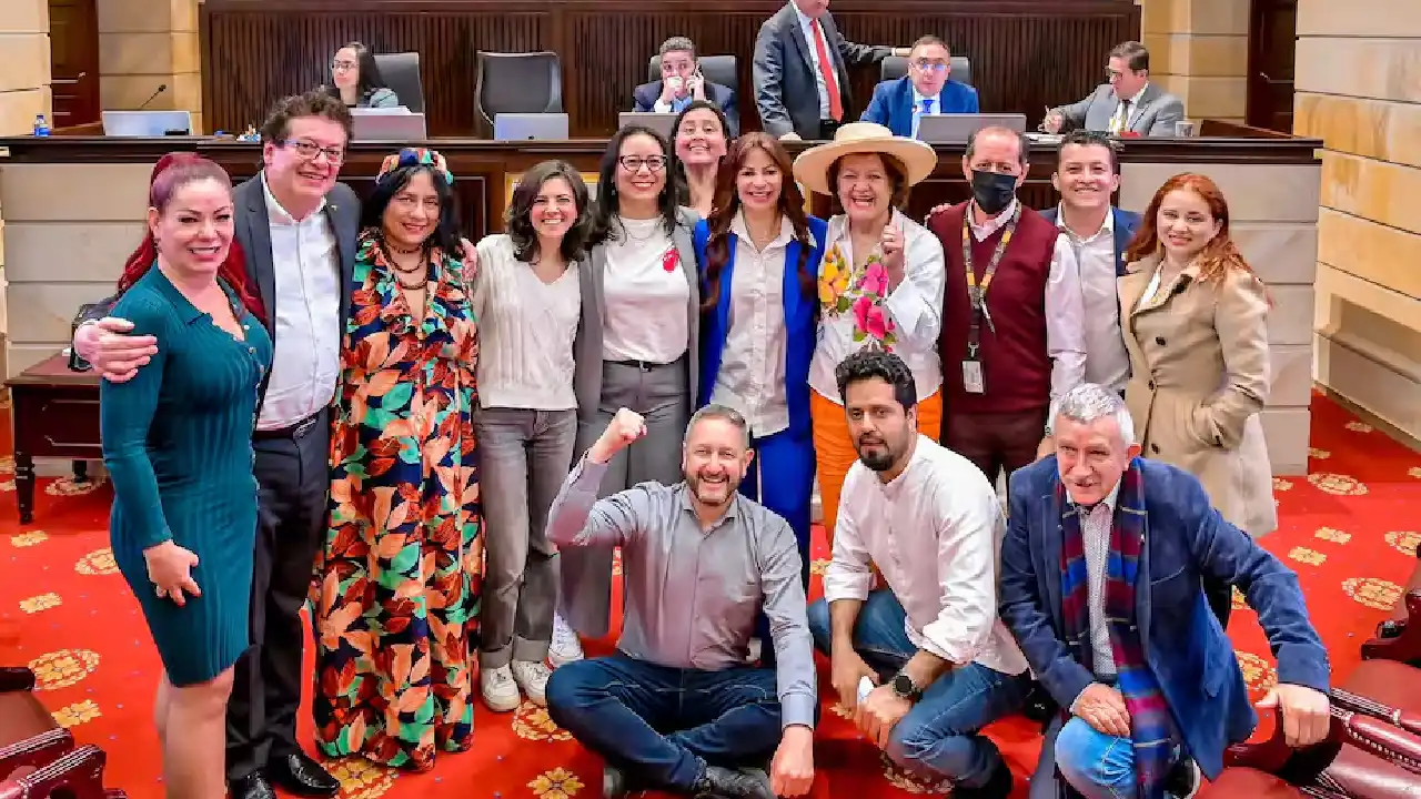 Mesada 14 para profesores: ¿qué se sabe de su regreso?