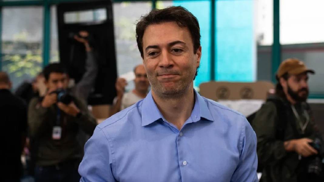 Oleada de críticas a Petro por Daniel Quintero: ¿Qué pasará con las EPS intervenidas?