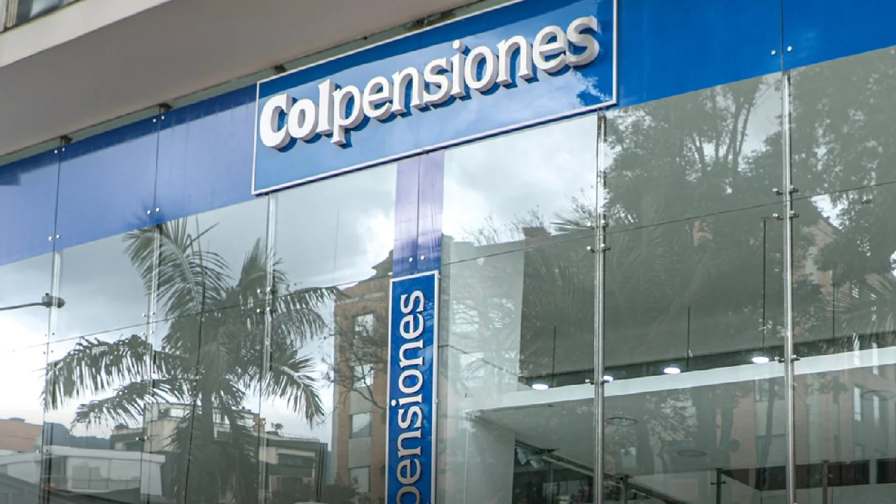 "Pasamos de generar riqueza a gestionar deudas": Expertos sobre el traslado a Colpensiones