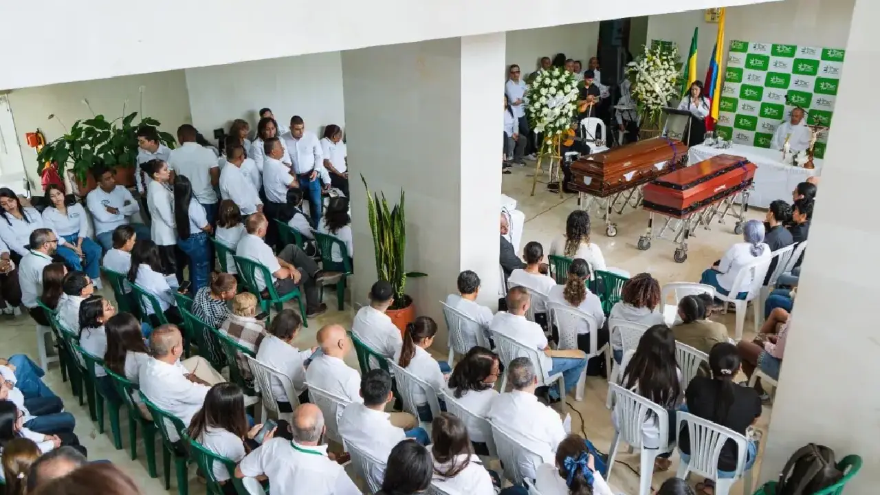 Vía Panamericana: entre el duelo nacional y la parálisis de un corredor vital para Colombia