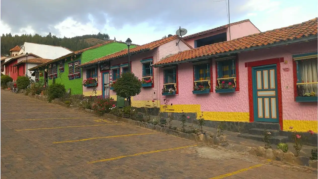 Comunidad de Duitama propone alternativas frente a la clausura de pasos informales