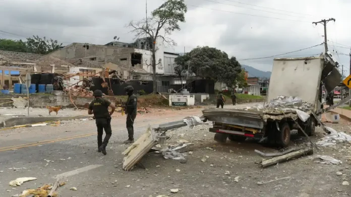 Atentado en la vía Panamericana: seis civiles heridos tras explosión de artefacto Atentado en la vía Panamericana: seis civiles heridos tras explosión de artefacto