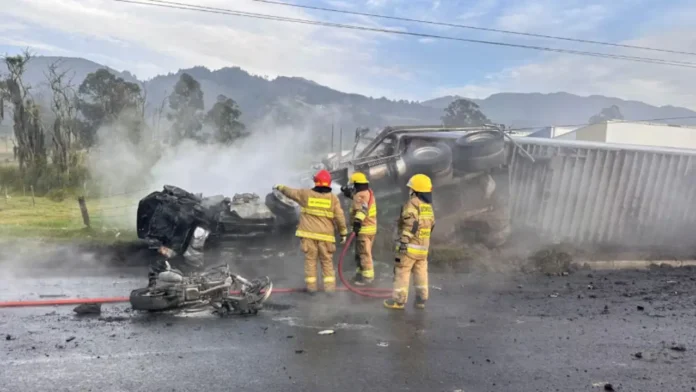 Accidente en peaje de Casablanca deja muertos y heridos en vía Zipaquirá–Ubaté
