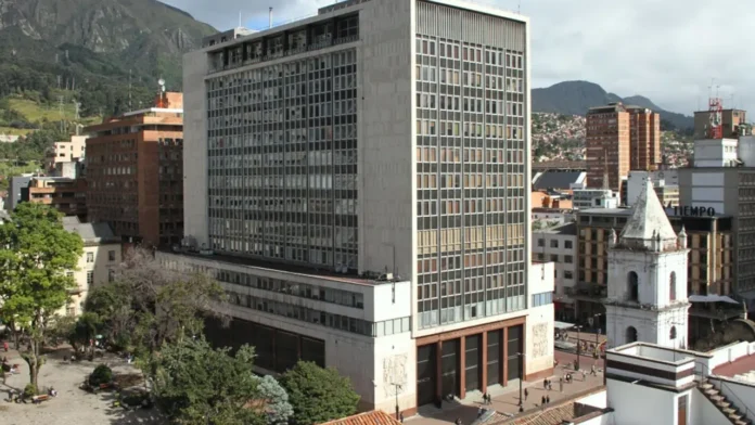 Analistas prevén nueva alza en tasas de interés en Colombia en medio de presiones inflacionarias