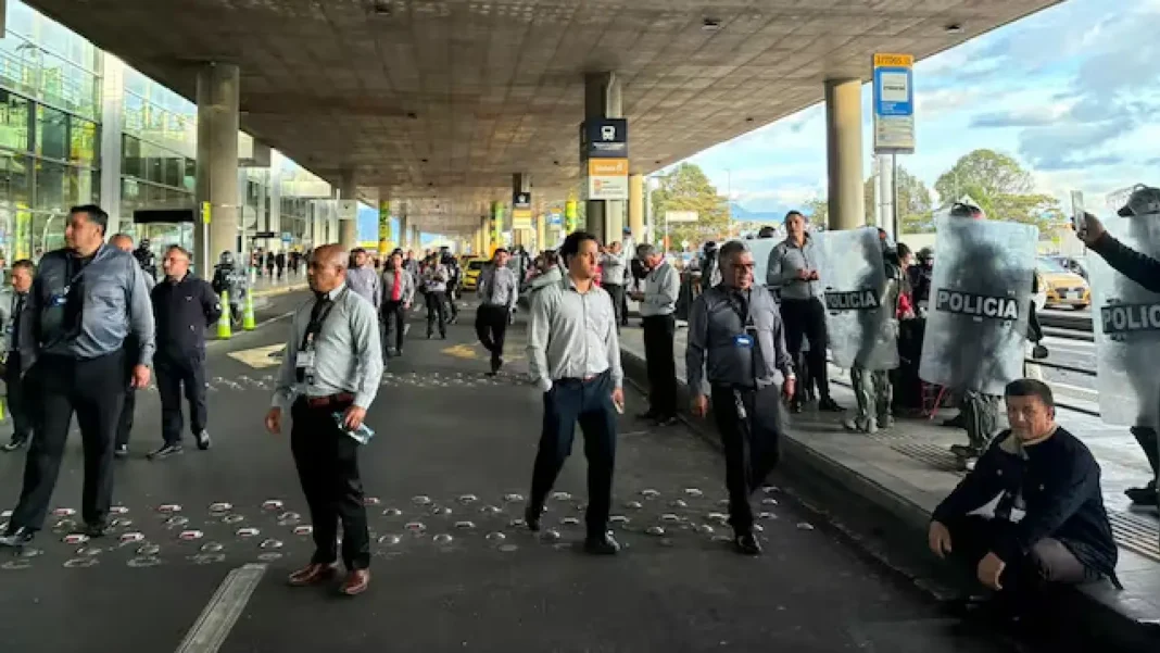 Paro de taxistas en El Dorado: bloqueos y tensión en el segundo día de protestas en Bogotá