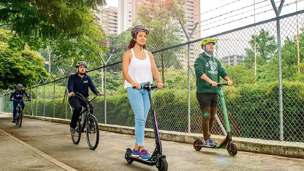 Nueva ley de patinetas eléctricas en Bogotá: requisitos, velocidad y sanciones que debe conocer