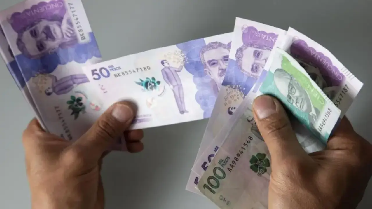 Gustavo Petro en desacato: justicia ordena multa por no cumplir fallo de tutela en Colombia