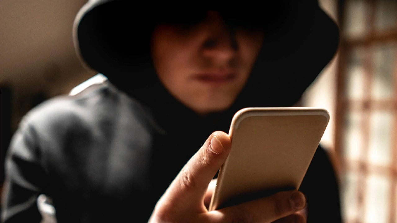 Así funcionan las líneas de atención inmediata para víctimas de extorsión