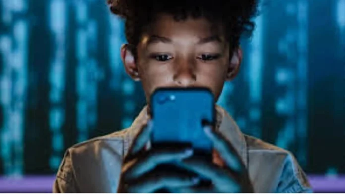 Gobierno radica proyecto de decreto para blindar la seguridad digital de niños y adolescentes