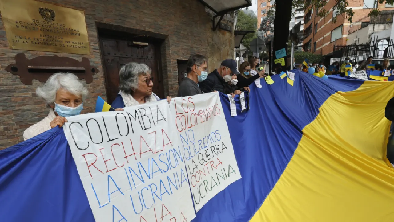 Ucrania: Promesas de sueldos ocultan una red de reclutamiento mortal