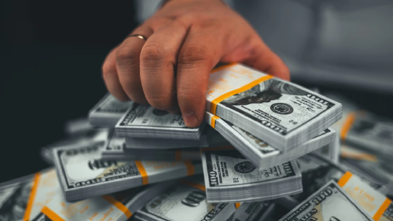 ¿Cómo afecta la fuga de millonarios al recaudo de impuestos?