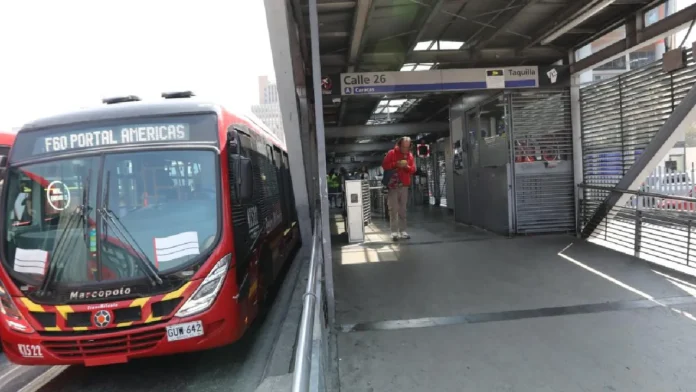 Revelan video de los últimos momentos del estudiante de la Uniminuto que fue asesinado en Transmilenio