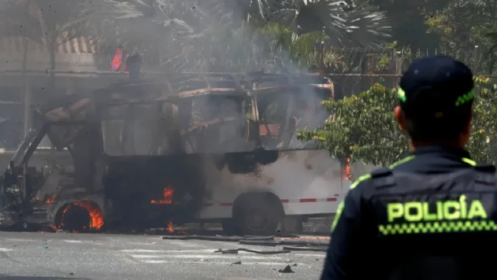 Así falló el ataque terrorista en Cali: Cilindros bomba explotaron dentro de una buseta escolar