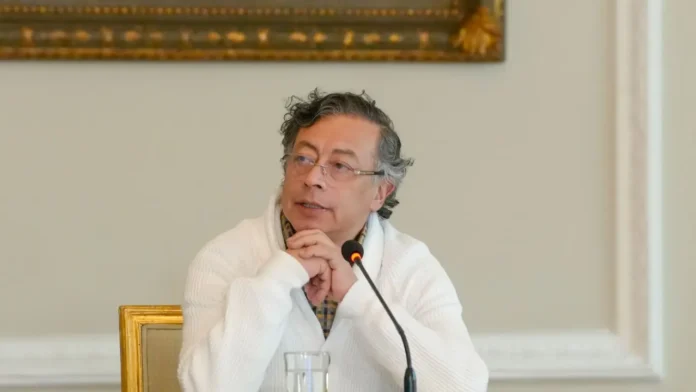 ¿Cómo detectar el video falso que compartió Gustavo Petro? Los errores del deepfake