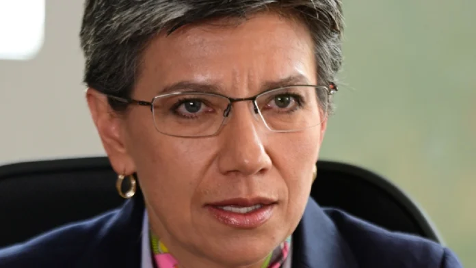 Claudia López denuncia persecución política y lleva caso contra Petro a instancias internacionales