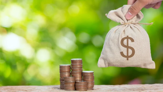 Subsidios de $151.000 para mayores en Medellín: quiénes son los beneficiarios de los recursos