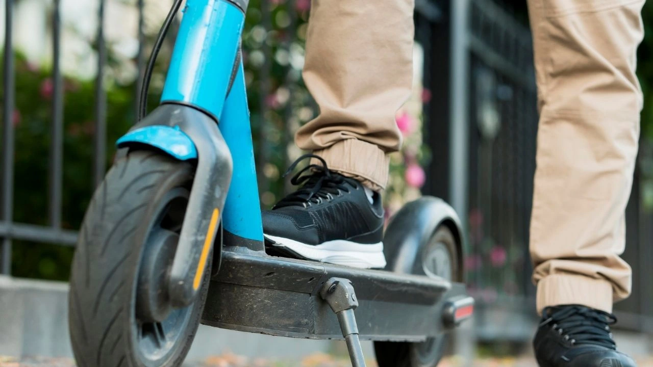 MinTransporte prepara nuevas reglas para patinetas y scooters eléctricos en Colombia