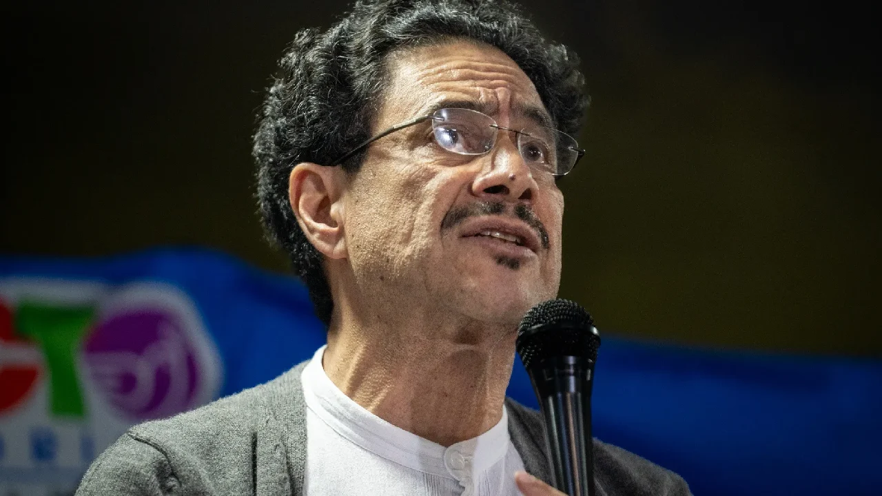 Elecciones presidenciales: ¿Cuánto le cuestan a Iván Cepeda sus nuevos socios de campaña?