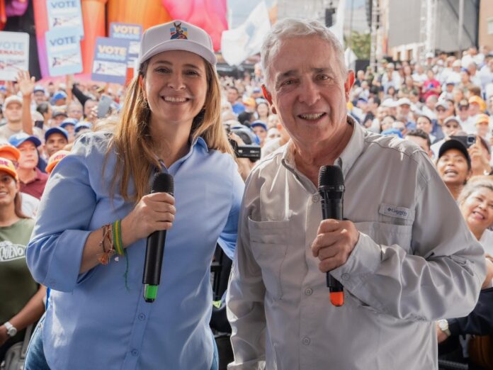 Paloma Valencia y Álvaro Uribe dan su respaldo a Abelardo De La Espriella Paloma Valencia y Álvaro Uribe dan su respaldo a Abelardo De La Espriella