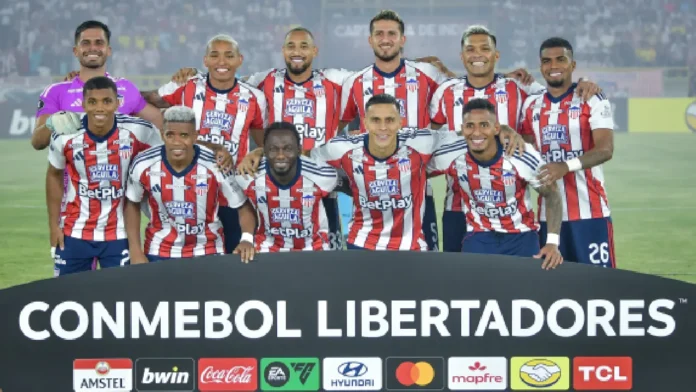 Junior de Barranquilla y una nueva decepción internacional: Alfredo Arias pone la cara ante la crisis Junior de Barranquilla y una nueva decepción internacional: Alfredo Arias pone la cara ante la crisis