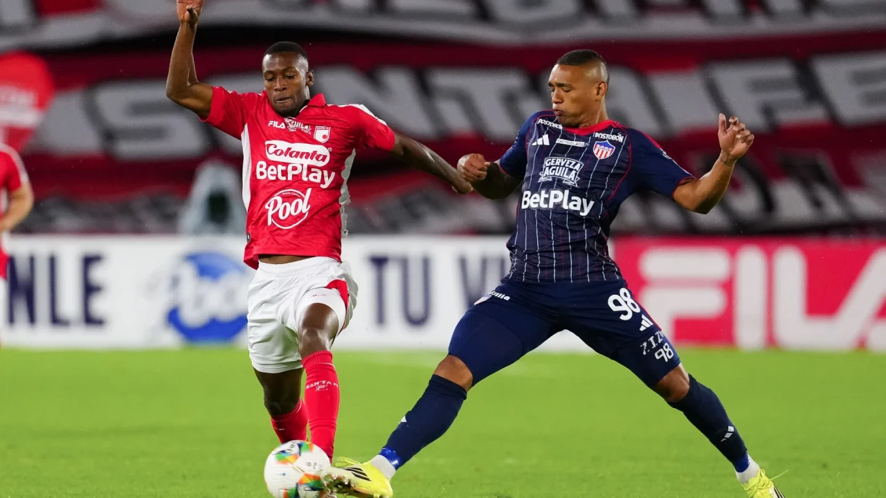 Junior choca contra santa fe en barranquilla por la gran final