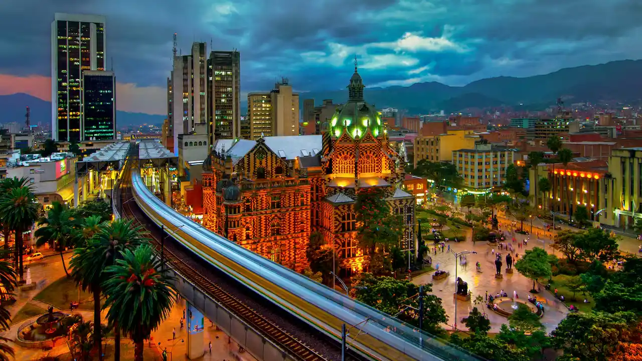 Riego automatizado que convierte a Medellín en una "Smart City"
