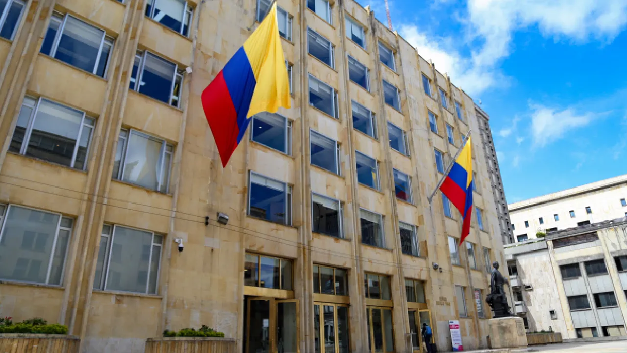 Garantías tecnológicas en las regiones: MinTIC evalúa redes móviles en zonas de frontera 1 El rol técnico del Ministerio TIC