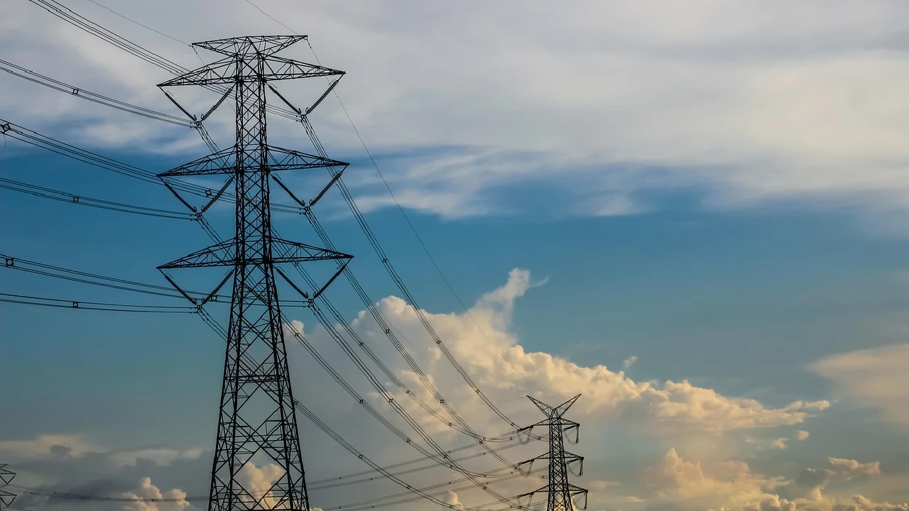 Déficit de energía en Colombia: Minenergía admite la necesidad de medidas urgentes de la CREG